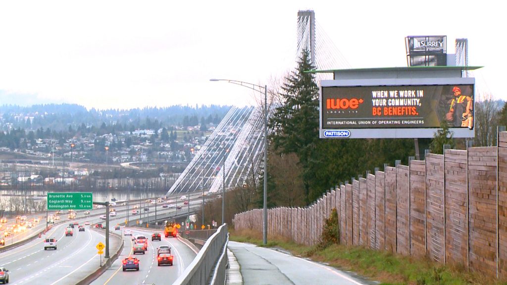 IUOE115 - Billboard Port Mann and traffic